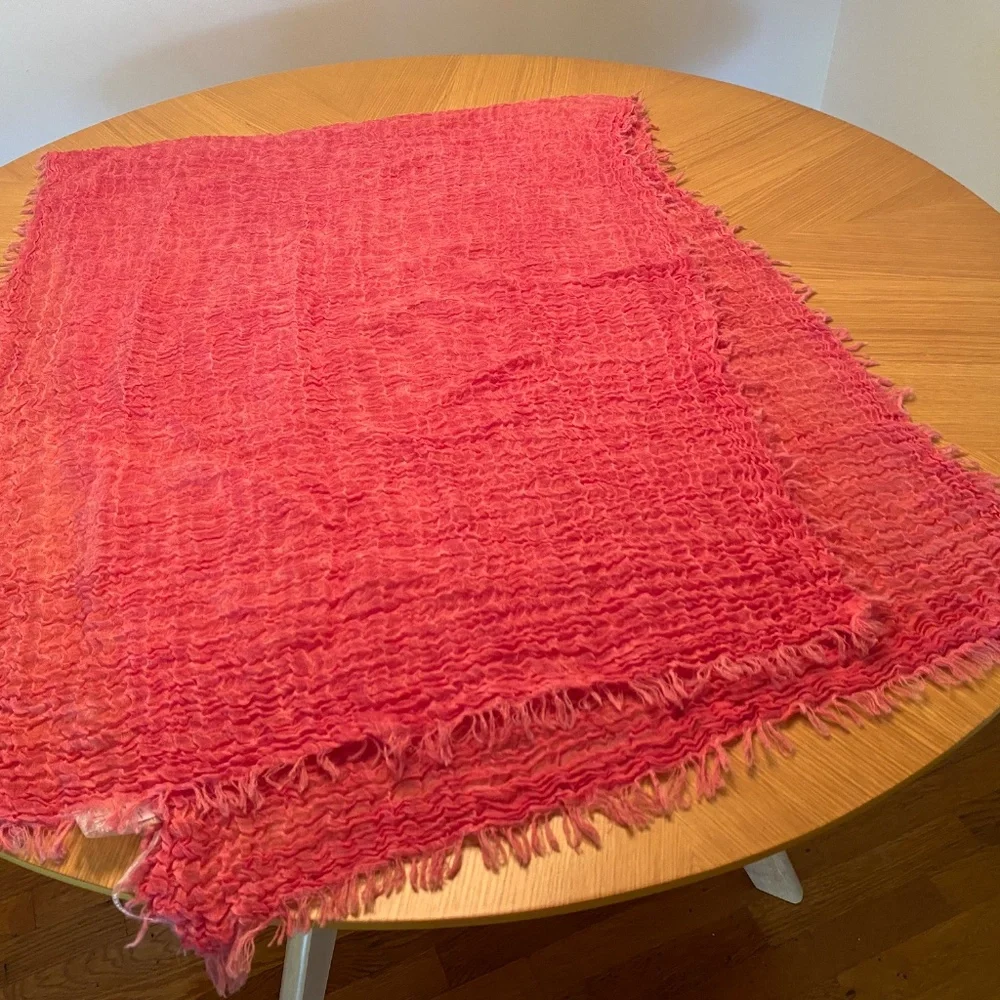 New Textured Maltinto Wool Gauze Scarf Wrap - never worn - Picture 4 of 5